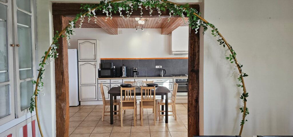 La Maison — Entrée de la salle à manger