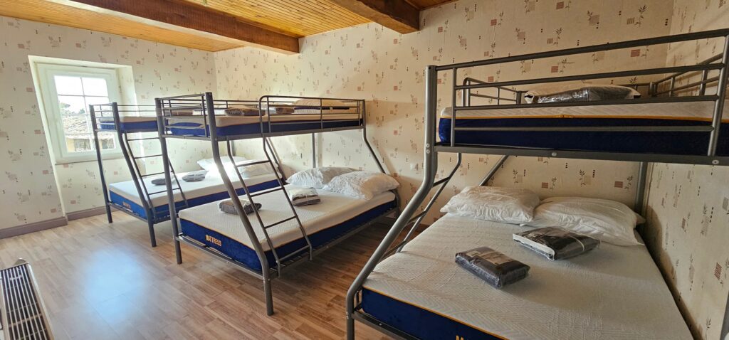 La Maison — Chambre dortoir