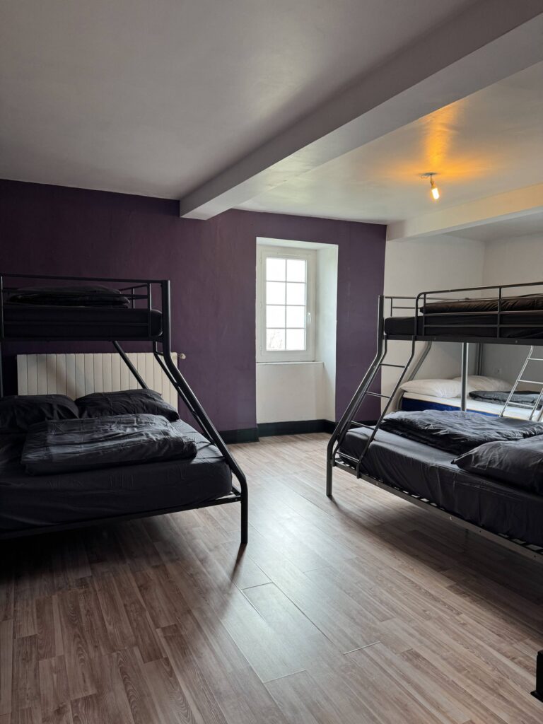 La Maison — Chambre violette